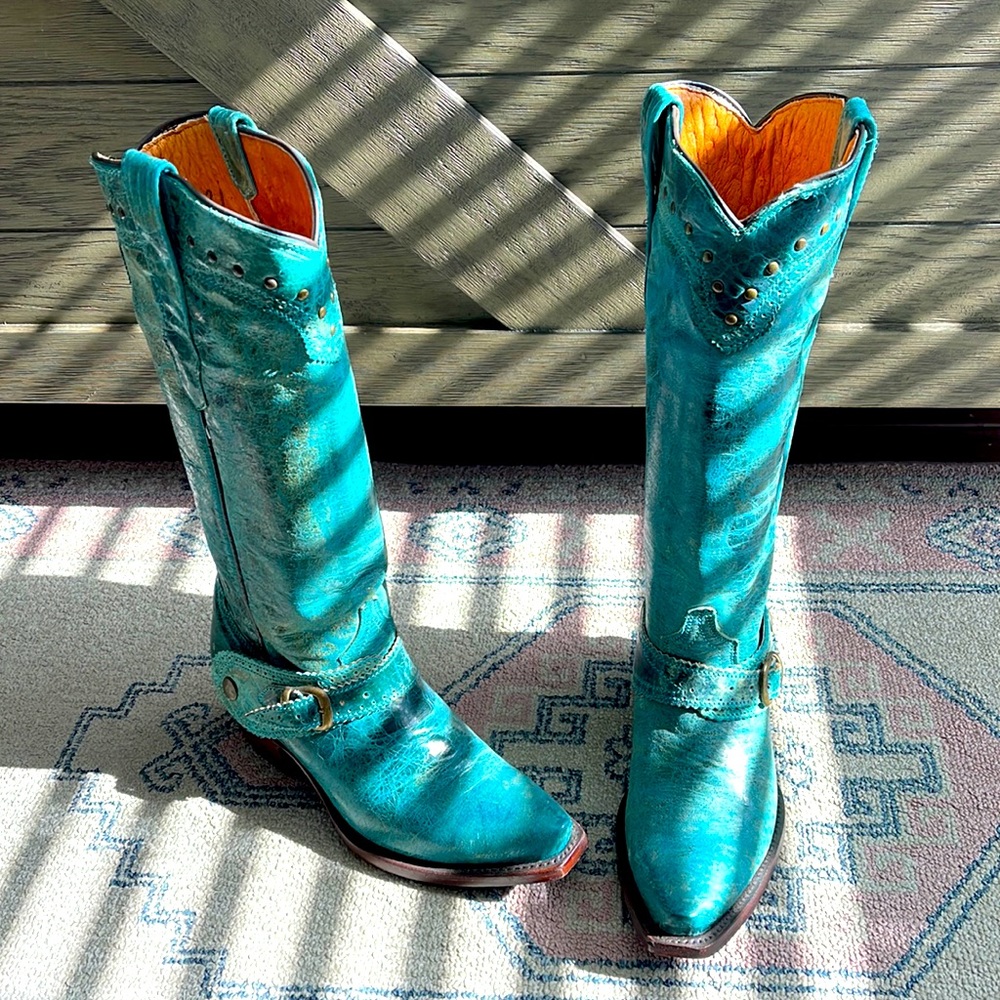 Golden Guns women’s teal snip toe cowboy boots
